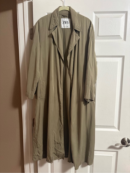 Zara Jackets & Blazers - Zara trench coat lightweight 100% lyocell pockets tan fall autumn women's S